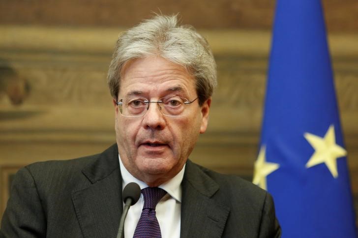 © Reuters. Gentiloni fala com jornalistas após reunião em Roma