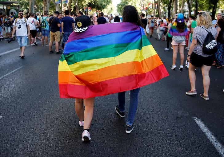 © Reuters. Las empresas españolas están por detrás que las extranjeras en igualdad de las personas LGBT