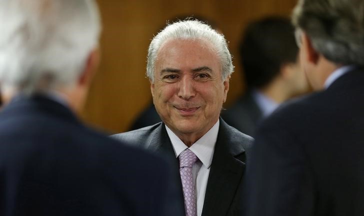 © Reuters. Presidente Michel Temer participa de reunião com líderes políticos no Palácio do Planalto em Brasília, Brasil