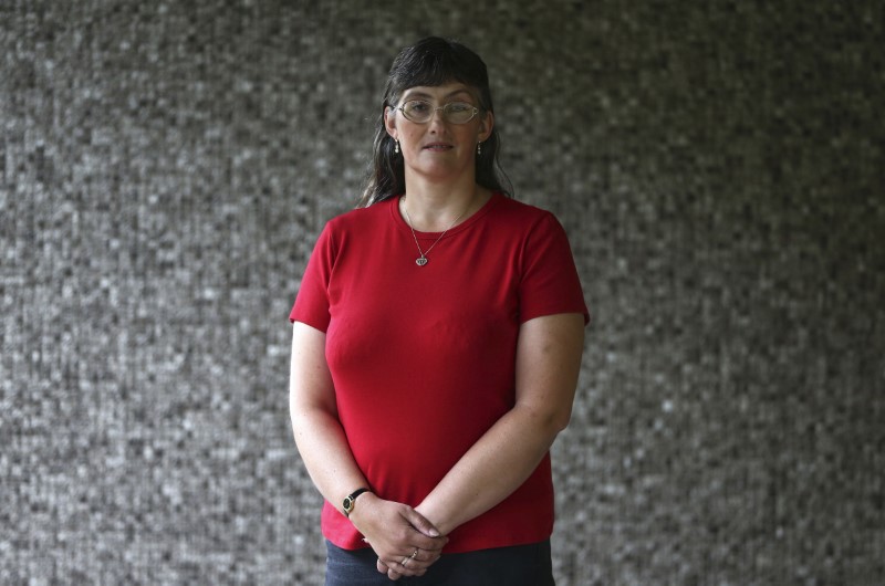 © Reuters. Lynne Sandford, the mother of Michael Sandford, poses for a portrait after a news conference in London