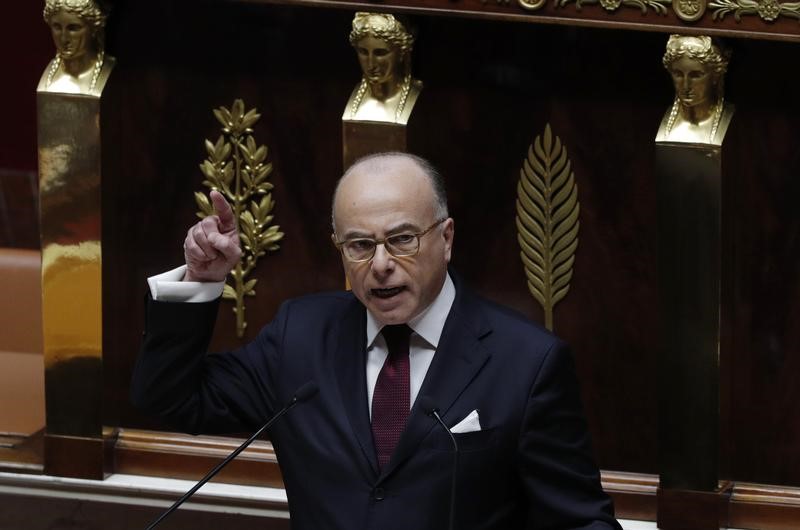 © Reuters. LA PRIMAIRE NE DOIT PAS DISTRAIRE LE GOUVERNEMENT SELON CAZENEUVE