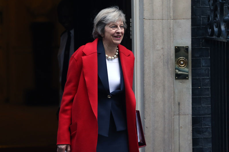 © Reuters. Britain's Prime Minister Theresa May leaves Downing Street in London