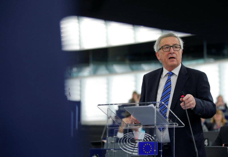 © Reuters. European Commission President Juncker addresses the European Parliament in Strasbourg