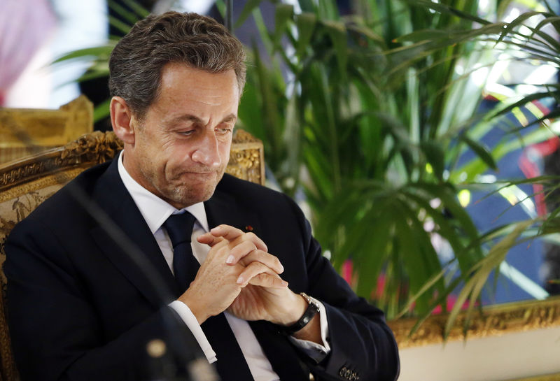 © Reuters. SARKOZY RISQUE UN PROCÈS SUITE À LA VALIDATION DE L'ENQUÊTE BYGMALION