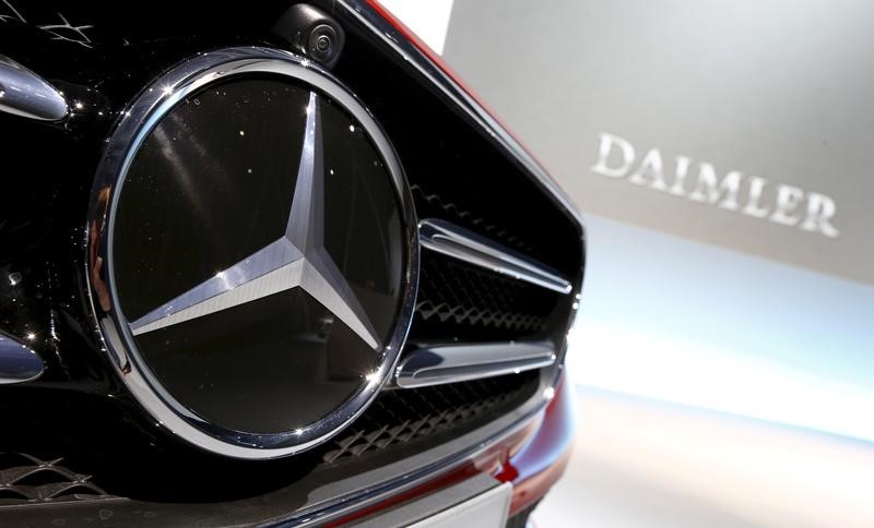 Daimler Bmw Aim To Merge Their Carsharing Services Manager Magazin By Reuters