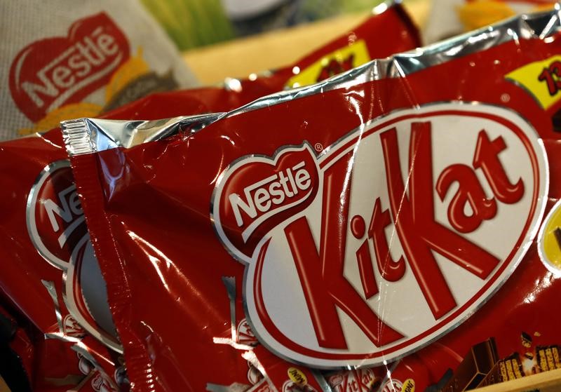 © Reuters. A bag of KitKat chocolates at the headquarters of world food giant Nestle in Vevey
