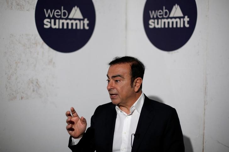 © Reuters. Carlos Ghosn, CEO of Renault-Nissan being interviewed during Web Summit, in Lisbon