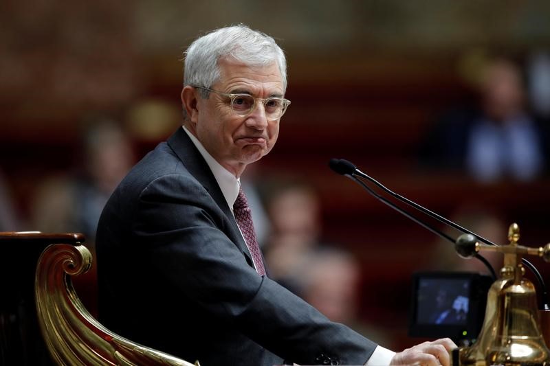 © Reuters. BARTOLONE SOUTIENT MANUEL VALLS