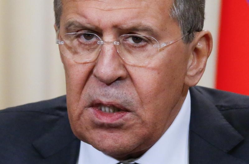 © Reuters. لافروف: اتفاق روسيا وإيران وتركيا على أن الأولوية في سوريا ليست تغيير النظام