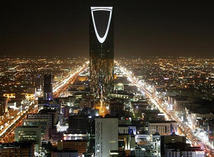© Reuters. Небоскреб Kingdom Tower в Эр-Рияде