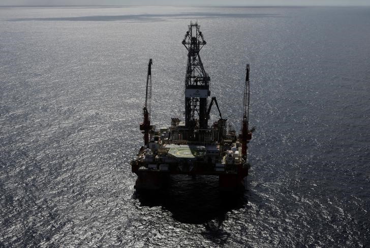 © Reuters. Глубоководная нефтяная платформа в Мексиканском заливе