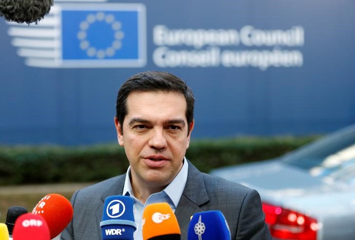 © Reuters. Greece's PM Tsipras arrives at a EU leaders summit in Brussels