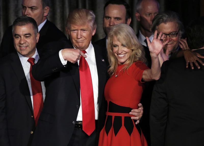 © Reuters. U.S. President-elect Donald Trump and his campaign manager Kellyanne Conway greet supporters during his election night rally in Manhattan