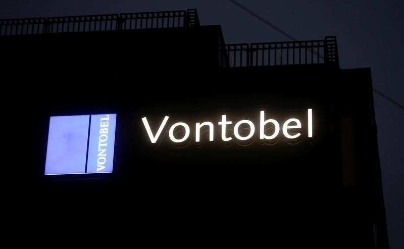 © Reuters. The logo of Swiss Vontobel private bank is seen in Zurich