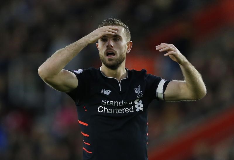 © Reuters. Liverpool's Jordan Henderson