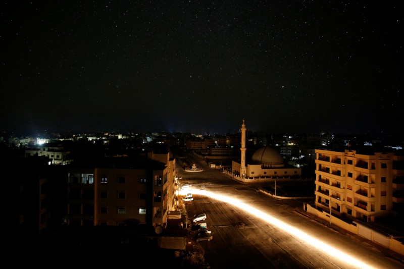 © Reuters. The Wider Image: Starry nights and empty streets in Syria