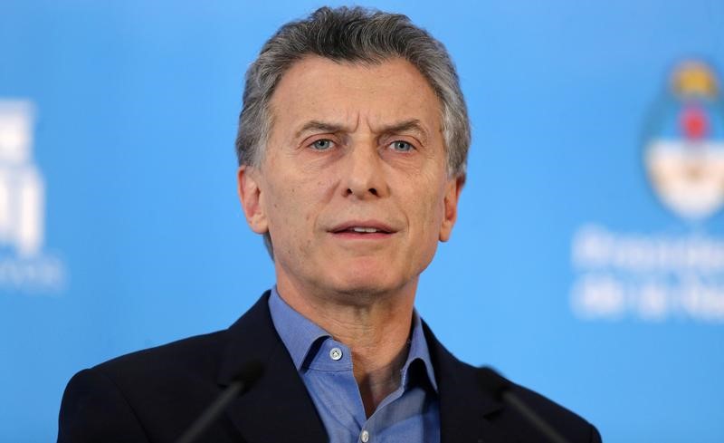 © Reuters. Argentine President Macri speaks during news conference at the Olivos presidential residence in Buenos Aires