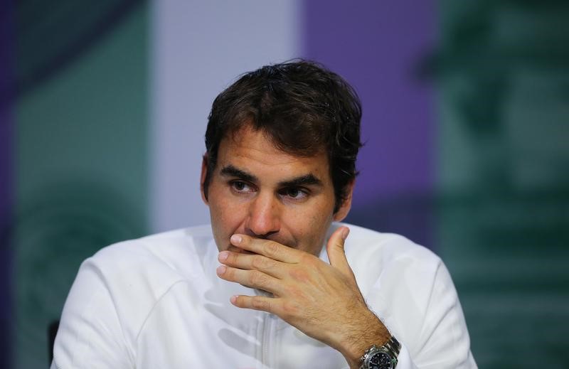 © Reuters. Federer espera que su larga ausencia del circuito prolongue su carrera