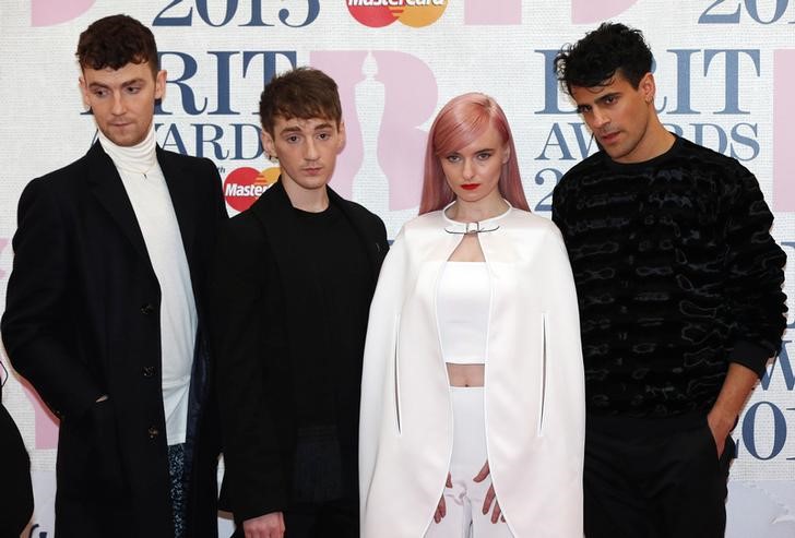 © Reuters. Grupo Clean Bandit chega para premiação em Londres