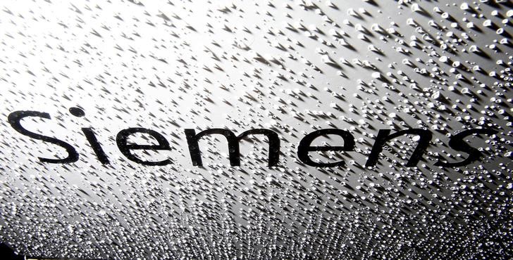 © Reuters. Логотип Siemens