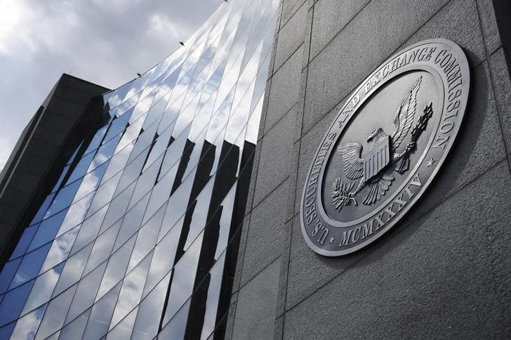 © Reuters. A general exterior view of the U.S. Securities and Exchange Commission (SEC) headquarters in Washington, June 24, 2011.