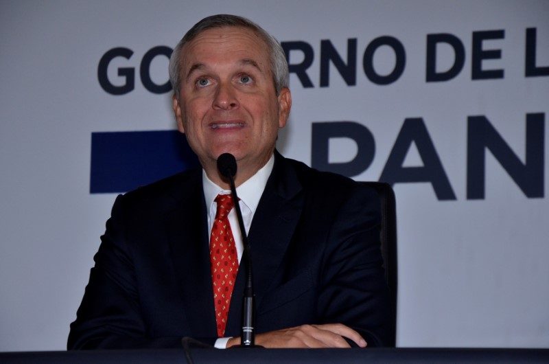 © Reuters. Panama's Minister of the Presidency Alvaro Aleman talks to the media about the Brazilian industrial conglomerate Odebrecht corruption case in Panama City, Panama