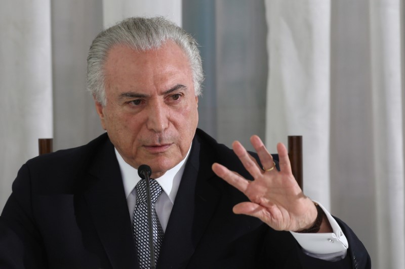 © Reuters. Presidente Michel Temer em entrevista coletiva no Palácio da Alvorada, em Brasília