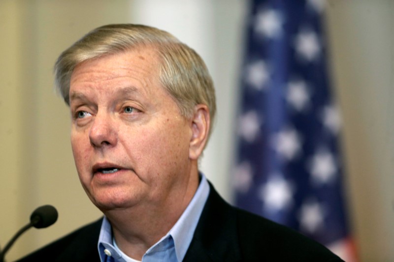 © Reuters. U.S. Senator Lindsey Graham speaks during a news conference in Riga