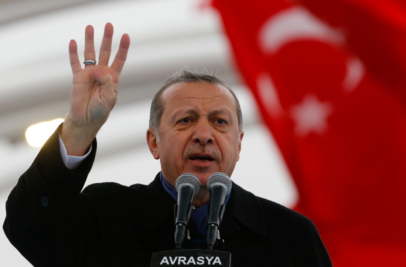 © Reuters. Turkish President Erdogan makes a speech during the opening ceremony of Eurasia Tunnel in Istanbul