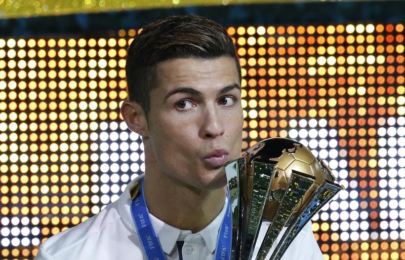 © Reuters. Ronaldo rechaza transferencia a China por 300 millones de euros