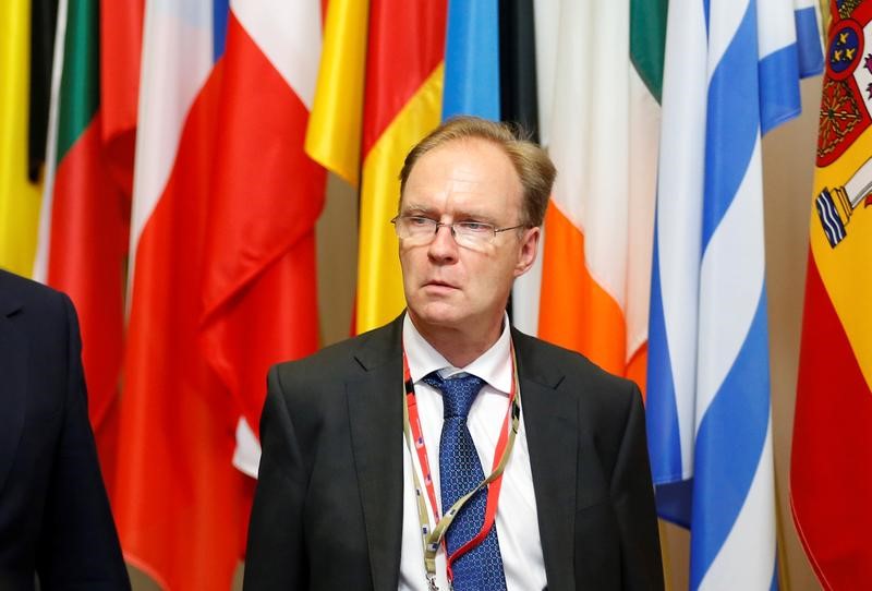 © Reuters. صحيفة: استقالة سفير بريطانيا لدى الاتحاد الأوروبي