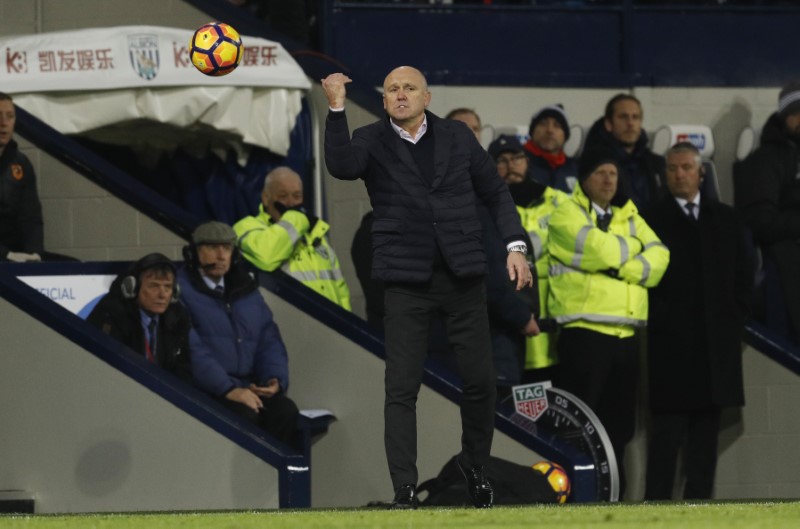 © Reuters. Hull City manager Mike Phelan