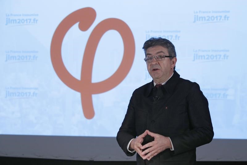 © Reuters. MÉLENCHON FUSTIGE LE "TROPISME ATLANTISTE"