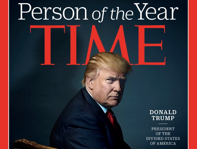 © Reuters. U.S. President-elect Donald Trump poses on the cover of Time Magazine after being named its person of the year