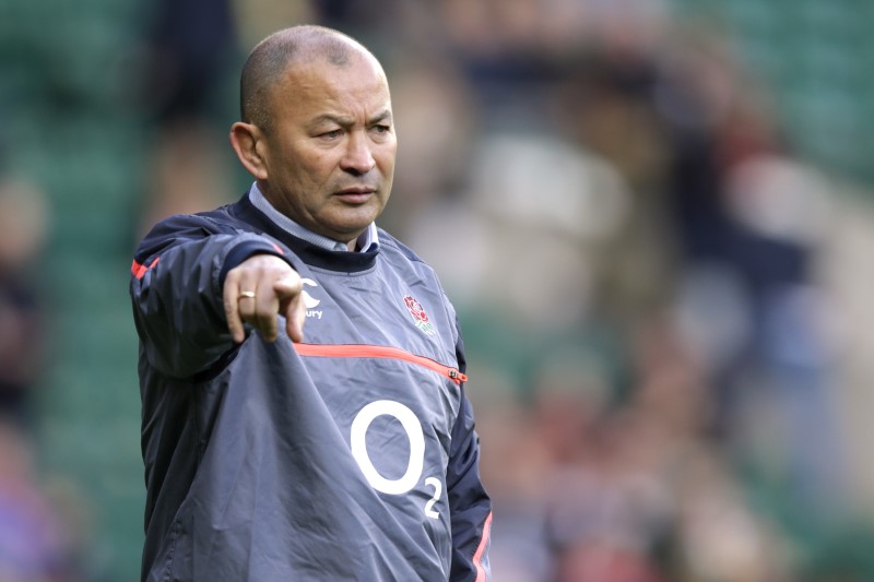 © Reuters. England head coach Eddie Jones gestures during the warm up