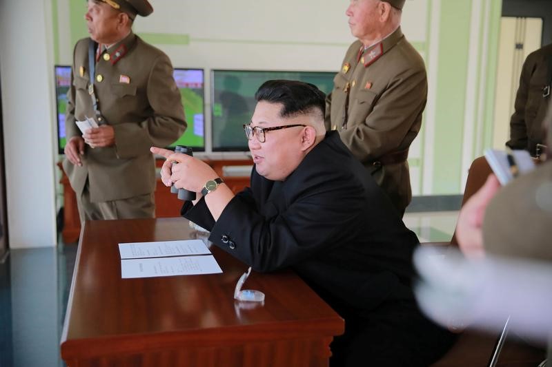 © Reuters. وكالة: كوريا الشمالية قد تجري اختبارا لصاروخ باليستي عابر للقارات في أي وقت