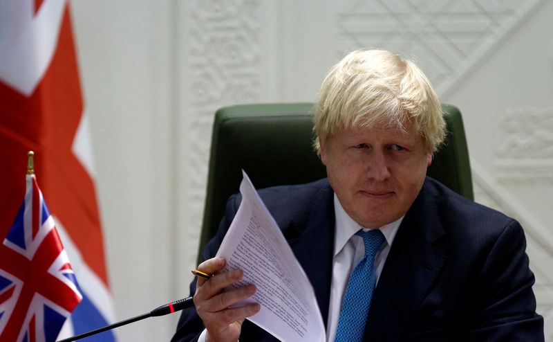 © Reuters. British Foreign Secretary Boris Johnson attends a joint news conference with Saudi Arabia's Foreign Minister Adel al-Jubeir in Riyadh