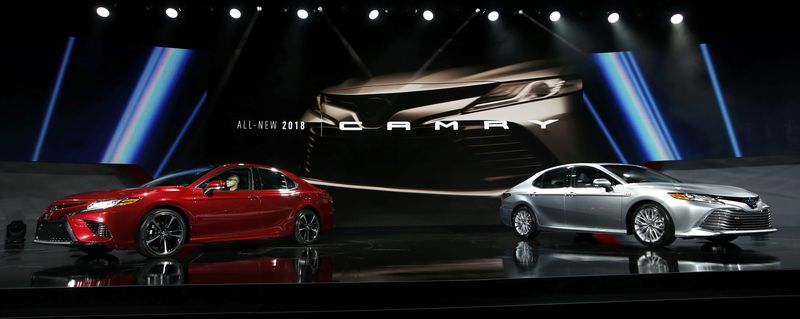 © Reuters. The 2018 Camry XSE and XLE are introduced during the North American International Auto Show in Detroi