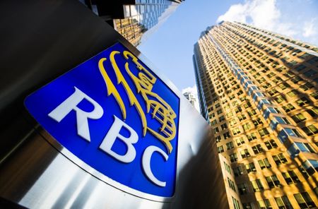 © Reuters. A Royal Bank of Canada logo is seen on Bay Street in the heart of the financial district in Toronto
