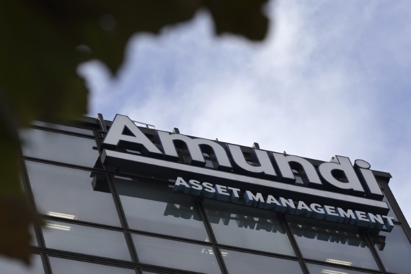 © Reuters. The Amundi company logo is seen at their headquarters in Paris