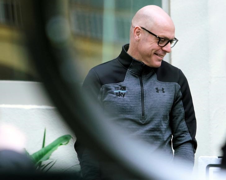 © Reuters. Team Sky chief Dave Brailsford smiles before a training session in Alcudia, on the island of Mallorca