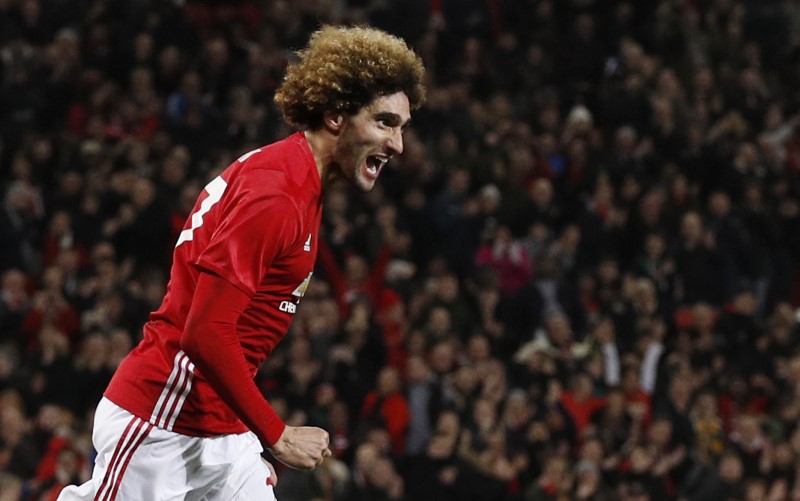 © Reuters. Manchester United's Marouane Fellaini celebrates scoring their second goal