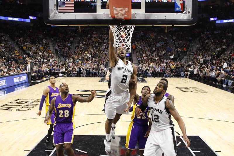 © Reuters. NBA: Los Angeles Lakers at San Antonio Spurs