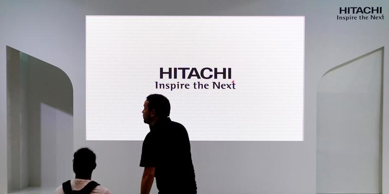 © Reuters. Logo of Hitachi Ltd. is pictured at CEATEC JAPAN 2016 in Chiba