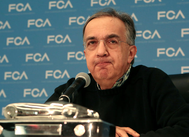© Reuters. File photo of Fiat Chrysler Automobiles CEO Sergio Marchionne speaking during the North American International Auto Show in Detroit