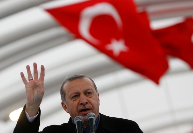 © Reuters. Turkish President Erdogan makes a speech during the opening ceremony of Eurasia Tunnel in Istanbul