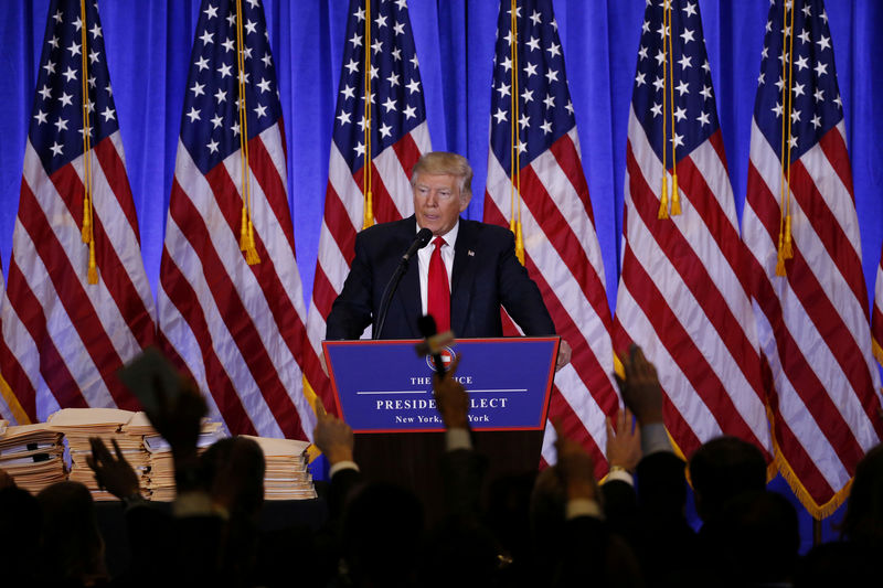 © Reuters. U.S. President-elect Donald Trump speaks during a news conference in the lobby of Trump Tower in Manhattan, New York City