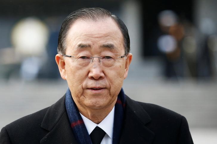 © Reuters. Former U.N. secretary-general Ban Ki-moon leaves after paying a tribute at the natioanl cemetery in Seoul