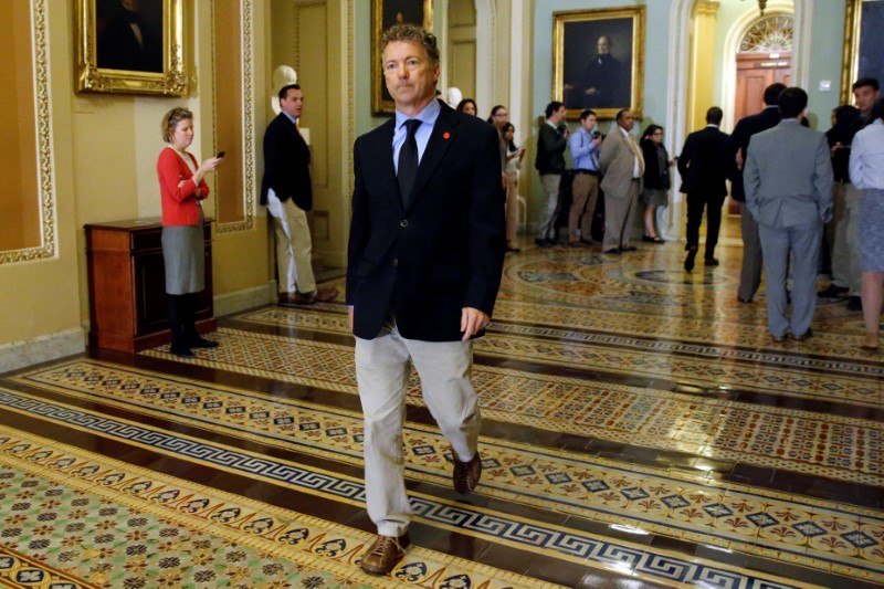 © Reuters. U.S. Senator Paul arrives for Senate Republican party leadership elections at the U.S. Capitol in Washington