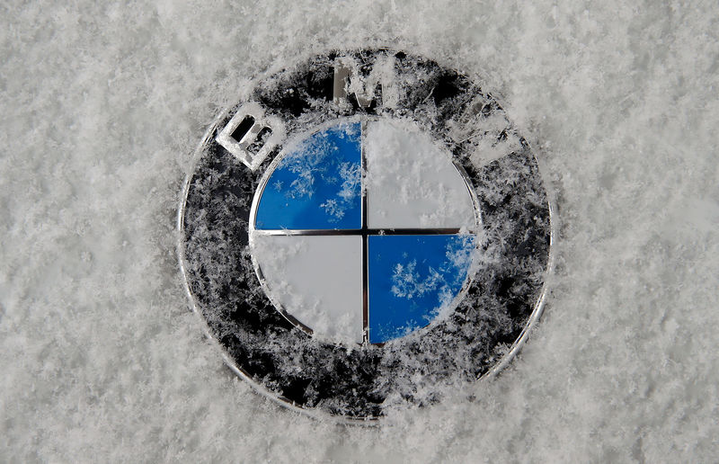 © Reuters. A frost covered logo of German luxury carmaker BMW is seen in Munich